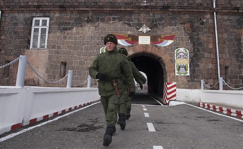 Путин: Российская военная база в Армении играет стабилизирующую роль в регионе