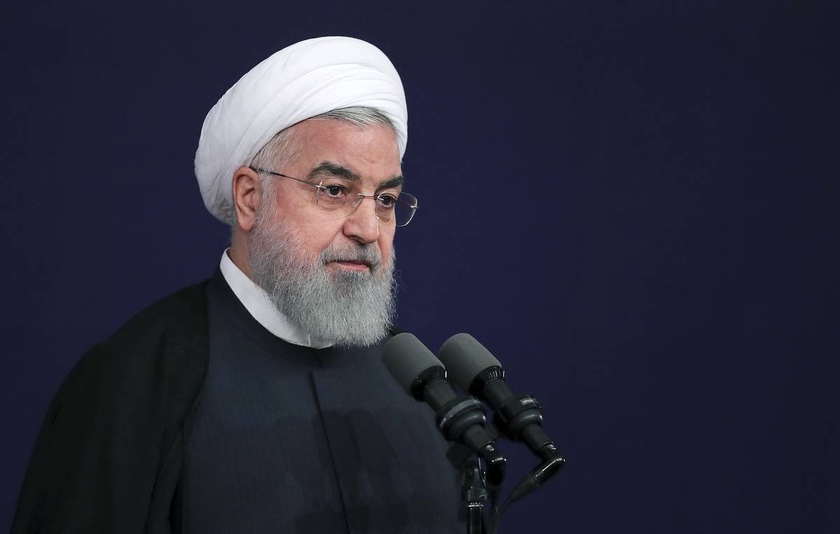 Роухани Макрону: Переговоры с США бессмысленны, пока действуют санкции против Ирана 