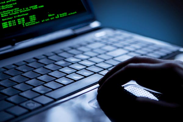 Личные данные сотрудников спецслужб США попали в руки хакеров 