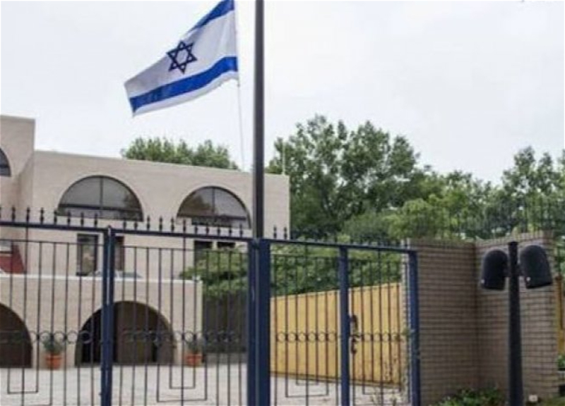 СМИ: Израиль эвакуировал свои посольства в Баку и Абу-Даби 