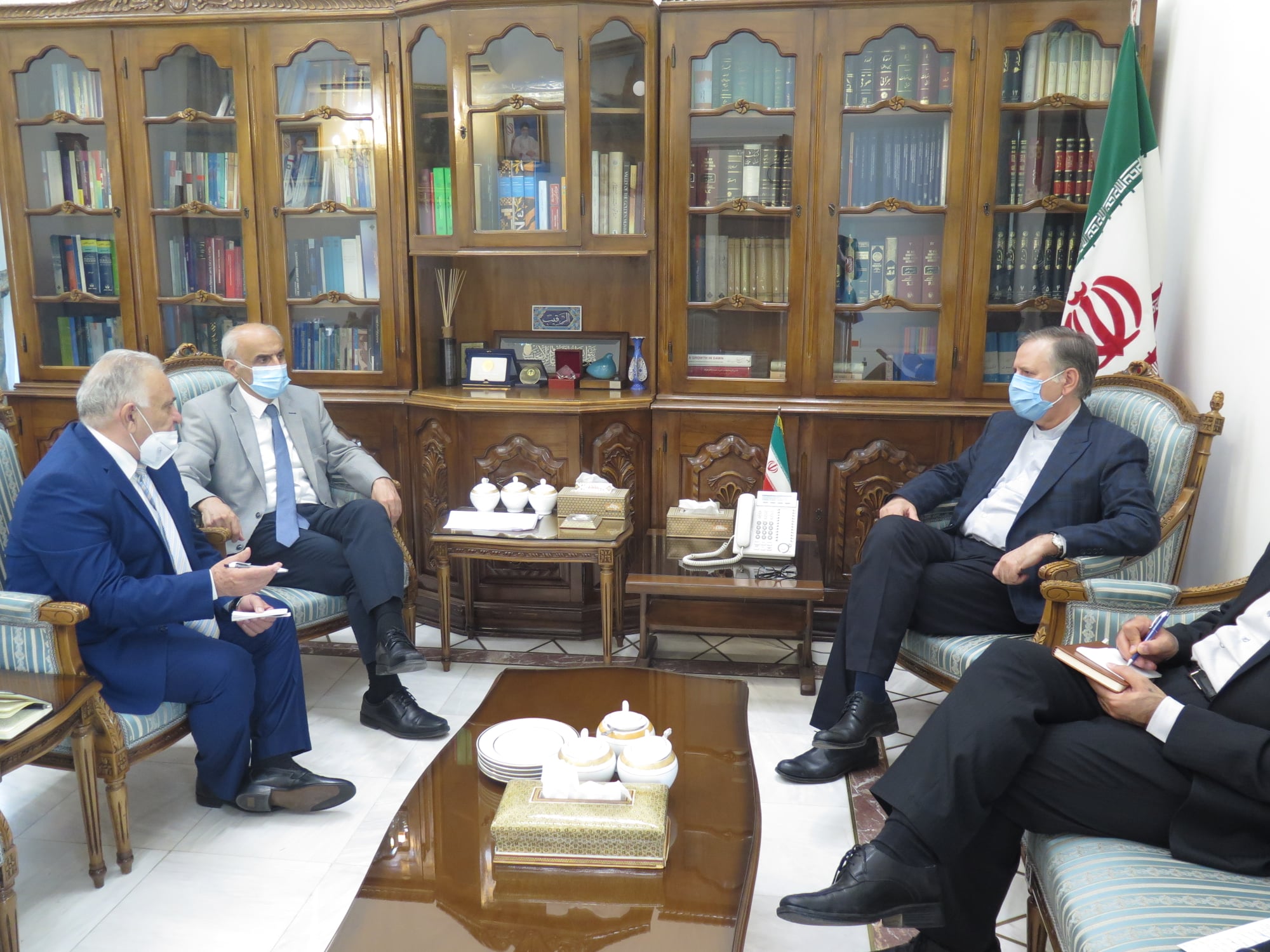 Посол Армении представил замминистра ИД Ирана ситуацию вокруг Сюника