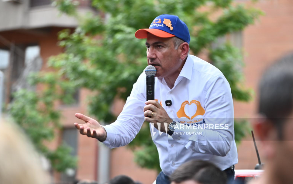 Политика уровня базара: о новой выходке Пашиняна на митинге