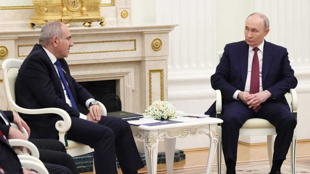 «Почему ОДКБ не среагировала?»: Циничная ложь Пашиняна в Кремле