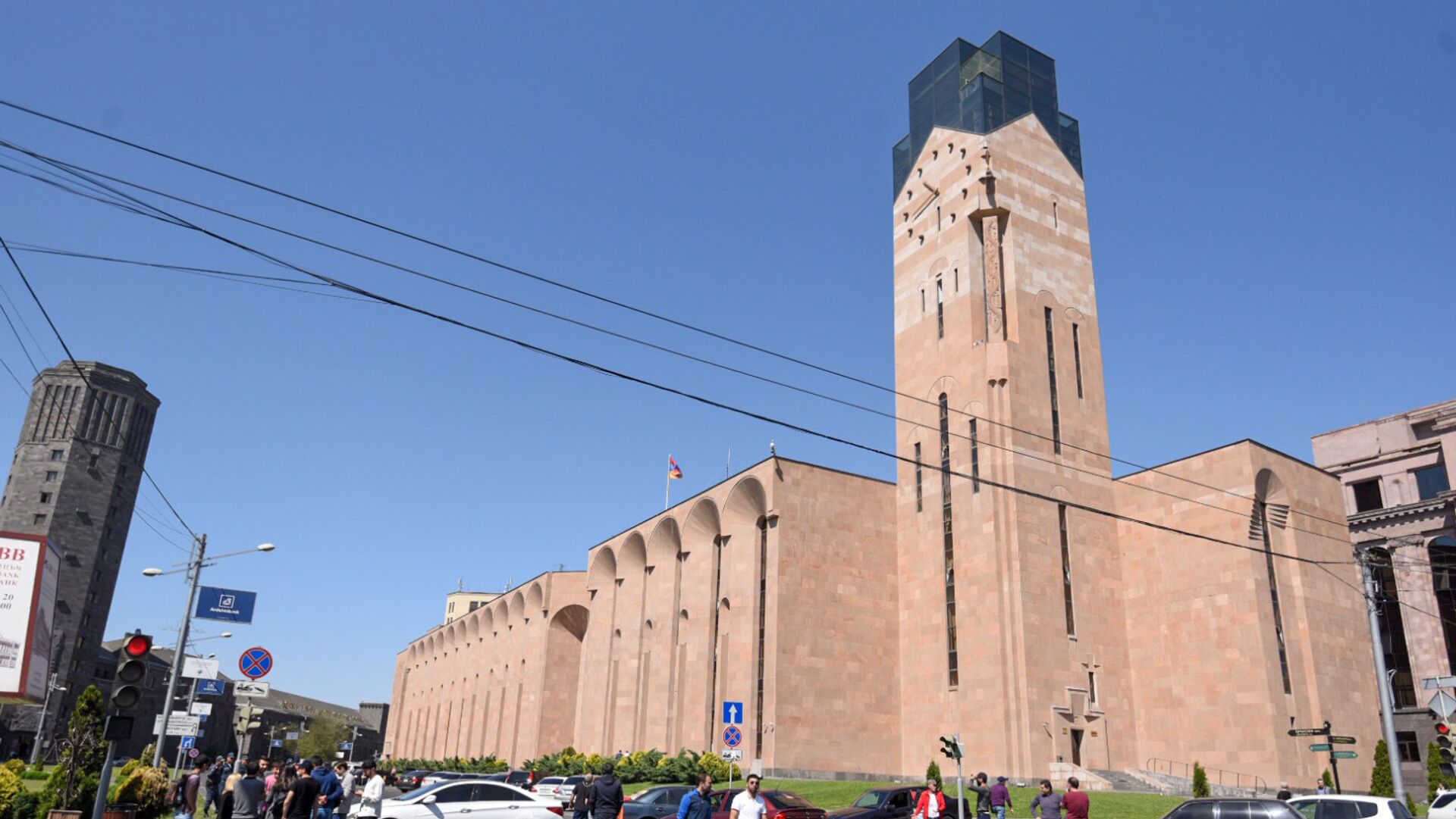  В Совете старейшин Еревана предлагают назвать улицу близ стадиона в честь Никиты Симонян