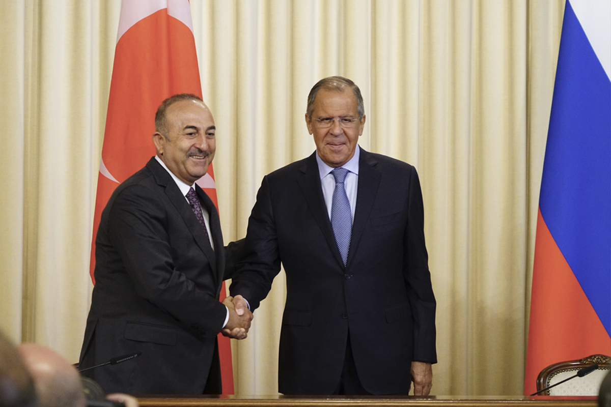 Лавров и Чавушоглу обсудили нормализацию отношений Анкары и Дамаска
