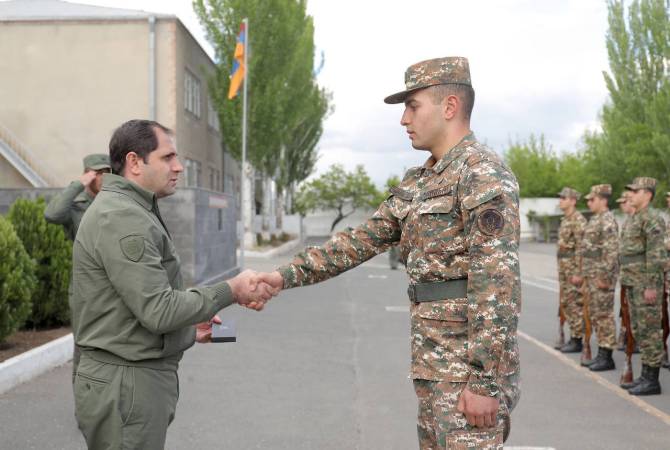 Министр обороны Армении с внезапным проверочным визитом посетил воинскую часть