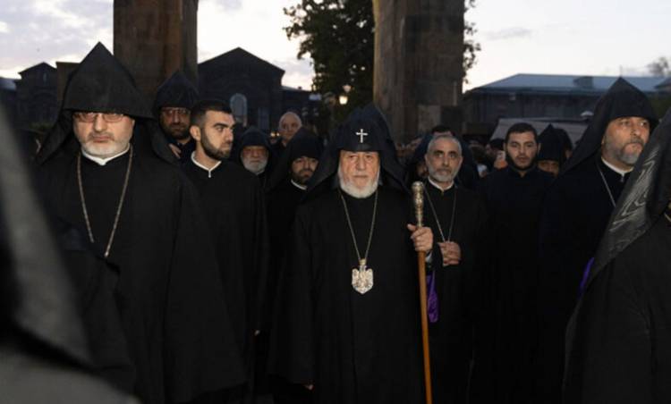 Եկեղեցու դեմ արշավին ներգրավում են նաև դեսպաններին