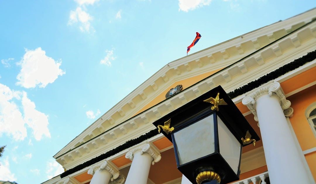 Посольство Армении в России призывает не пользоваться услугами «посредников» 