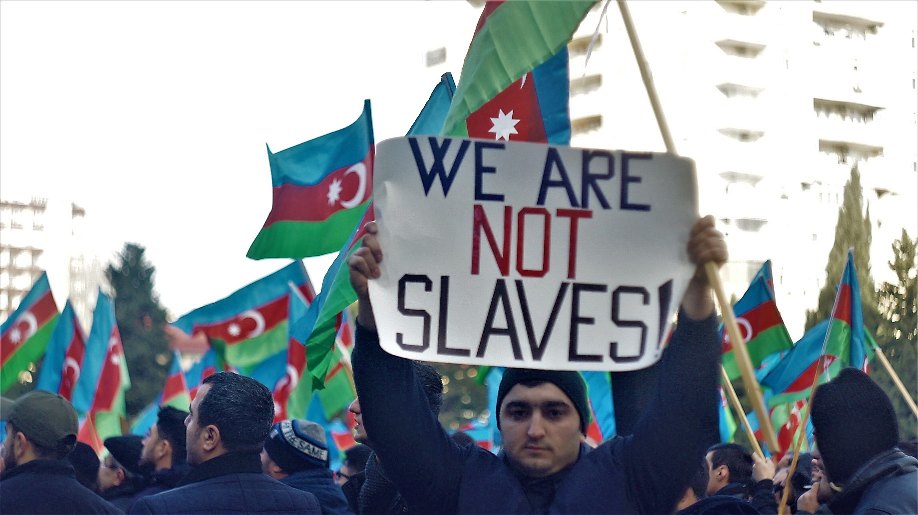 В Азербайджане 140 политзаключенных