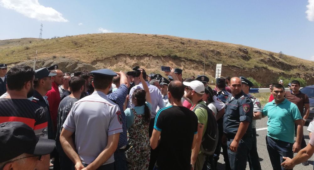 Полиция скоро начнет «освобождать» территорию Амулсарского рудника от активистов - СМИ
