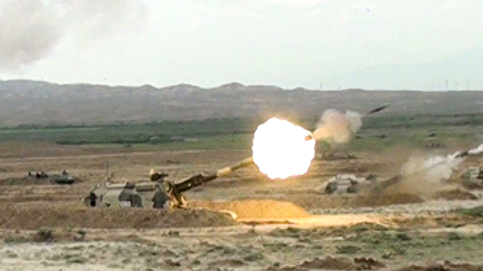 Утром ВС Азербайджана возобновили ракетно-артиллерийские обстрелы - Минобороны Арцаха  