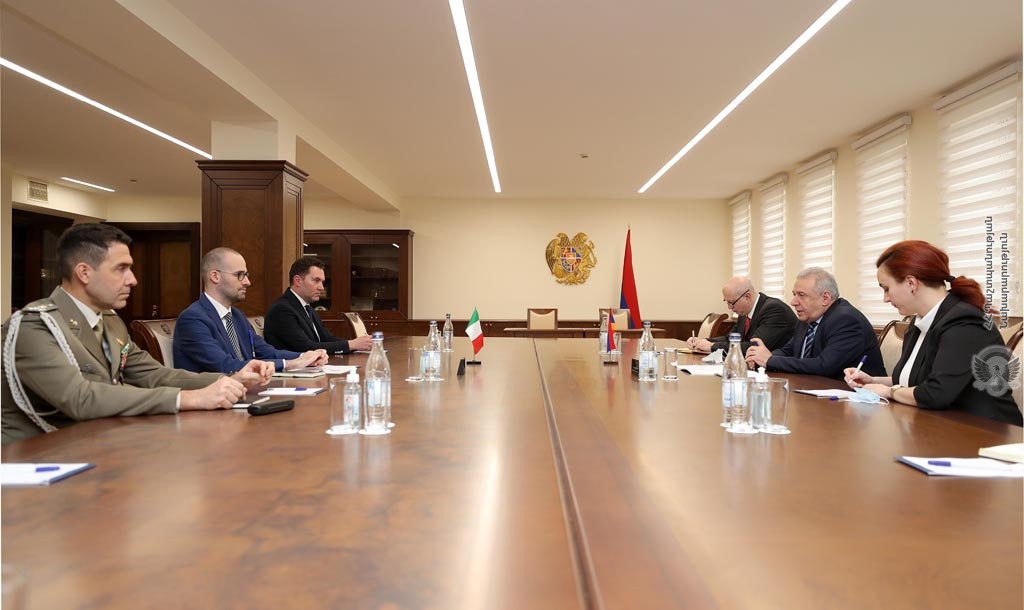 Обсуждены вопросы армяно-итальянского двустороннего сотрудничества в сфере обороны