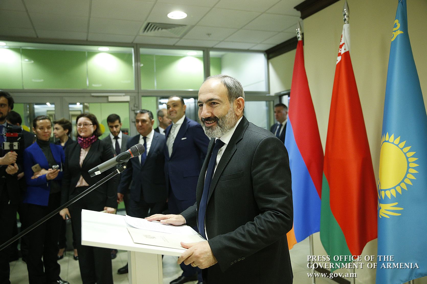 Армянский премьер сравнил выход Армении из ЕАЭС с выводом войск США из Ирака