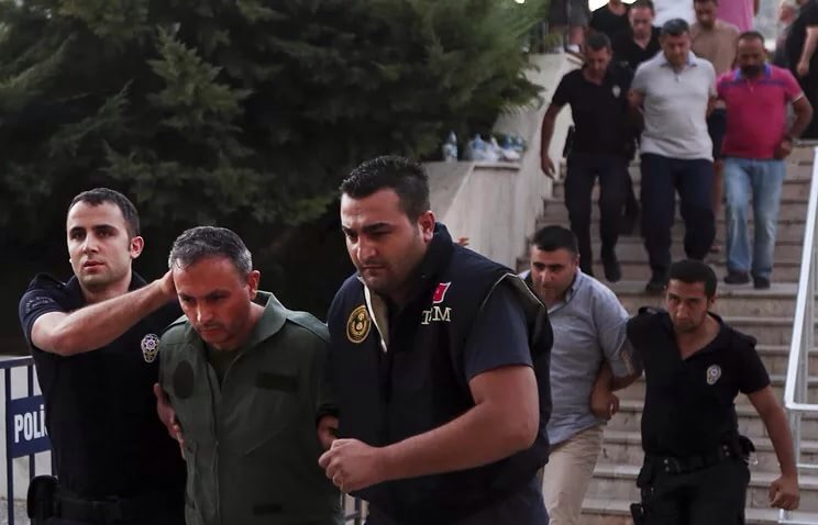 В Турции задержали зятя бывшего вице-премьера страны