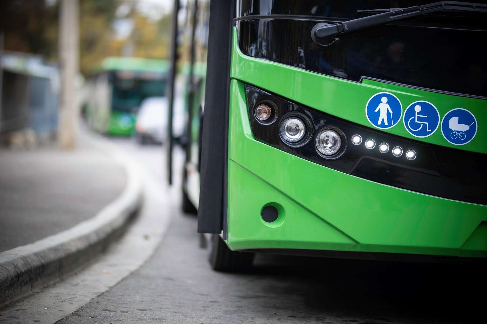 Общественный транспорт в Грузии не будет работать до 13 сентября