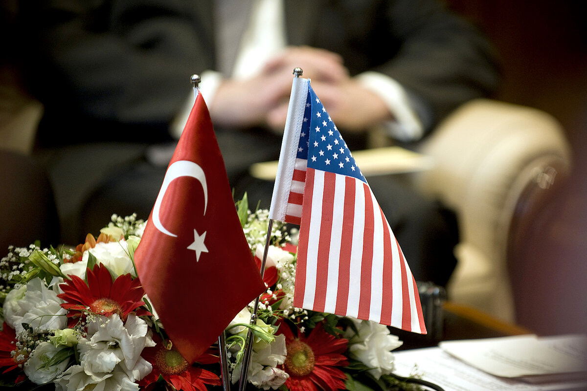 США хотят продолжать военное сотрудничество с Турцией - пресс-секретарь Пентагона