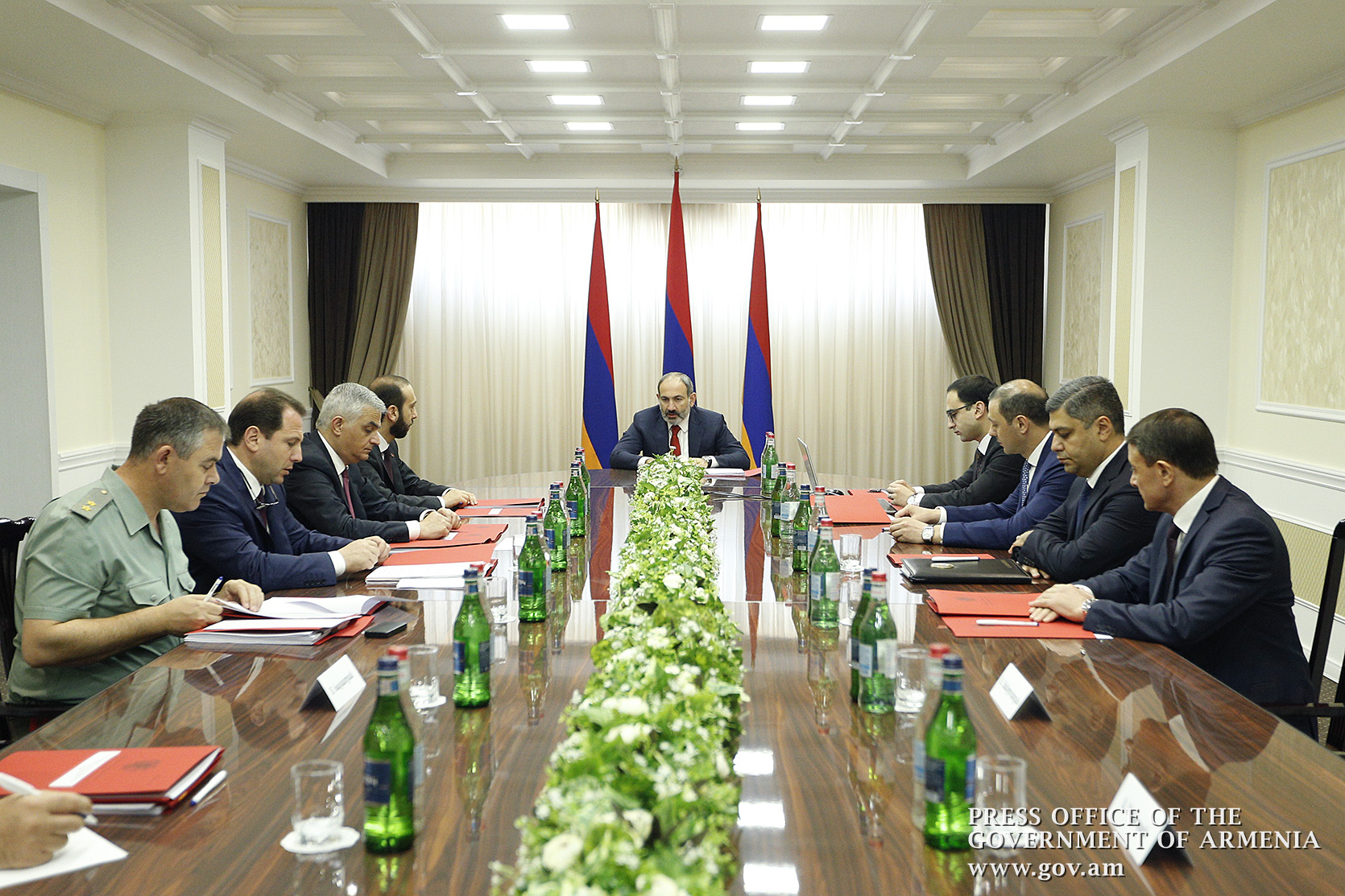 Никол Пашинян провел очередное заседание Совбеза Армении 
