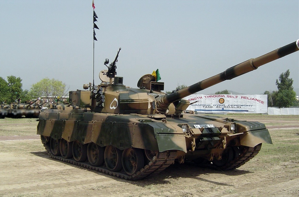 Пакистан предлагает Азербайджану основной боевой танк «Аль-Халид»