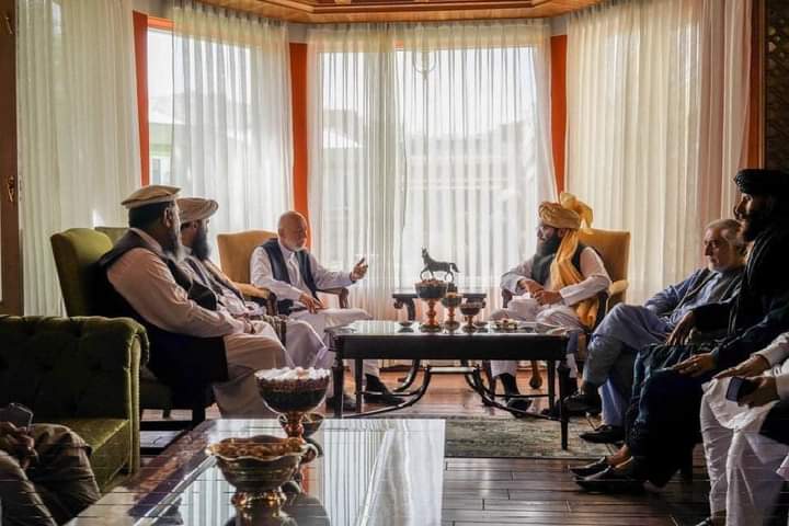 Талибы начали переговоры с бывшими руководителями Афганистана