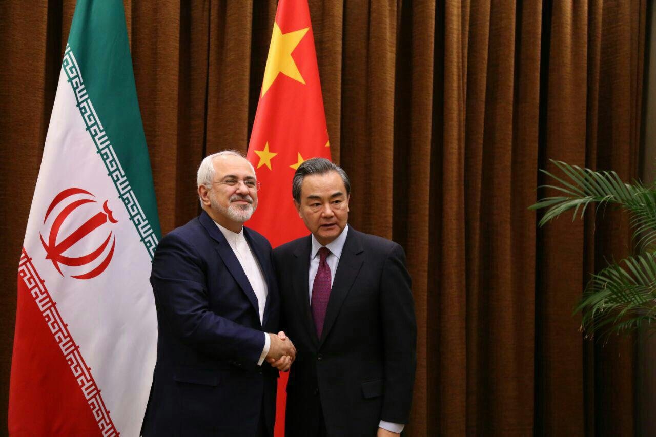 Главы МИД Ирана и Китая обсудили санкции США 