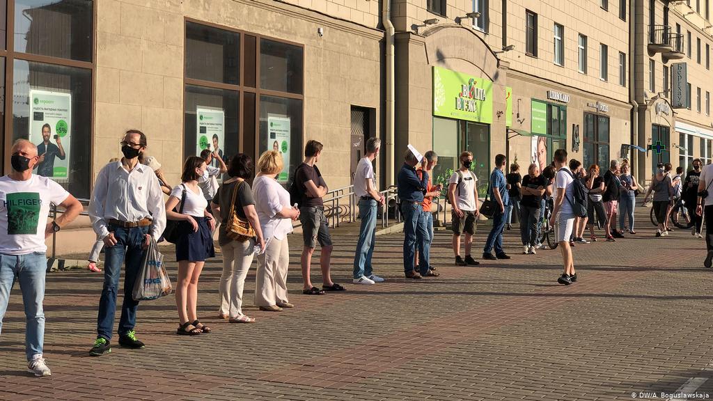 В Белоруссии прошли пикеты солидарности в поддержку альтернативных кандидатов в президенты