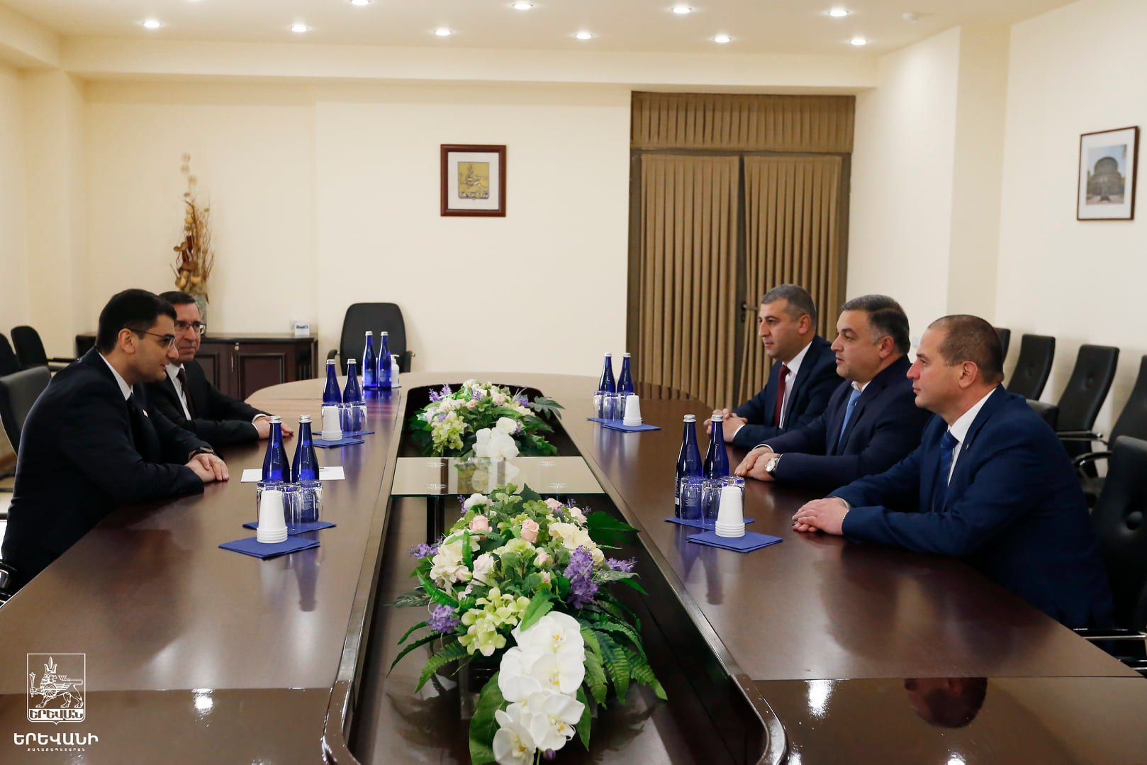 Мэр Еревана встретился со своим коллегой из Степанакерта