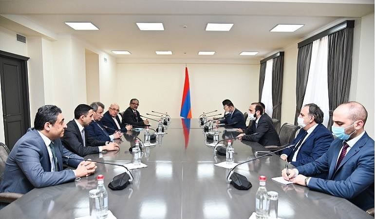 В Ереване с представителем Палестины обсудили вопросы армянского религиозного наследия