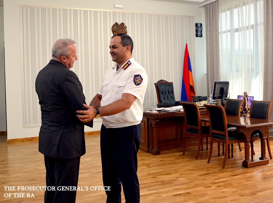 Необходимо еще больше укреплять связи между Россией и Арменией в правовой сфере - посол