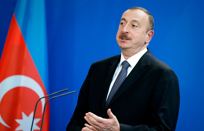 Пропускные режимы в Зангезурском и Лачинском коридорах должны совпадать - Алиев