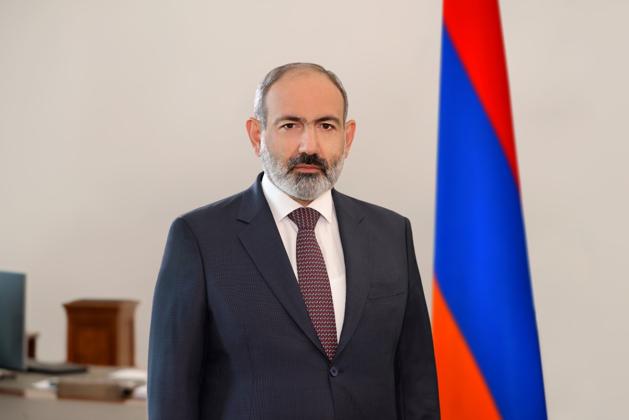 Կարդացեք ՀՀ Սահմանադրությունը. այն ոչ երկար, բայց բովանդակային փաստաթուղթ է. Փաշինյան