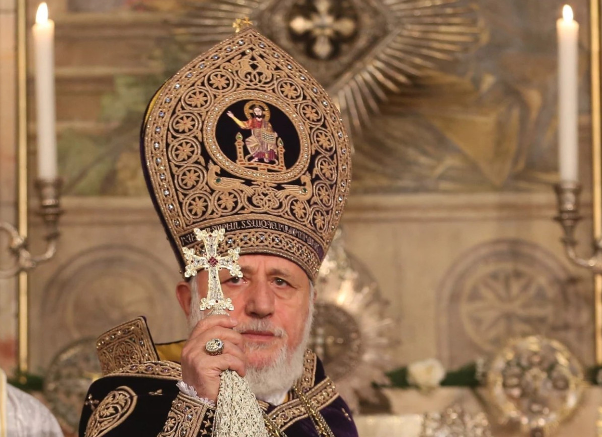 Католикос Гарегин II и шесть епископов не явятся на предварительные судебные слушания