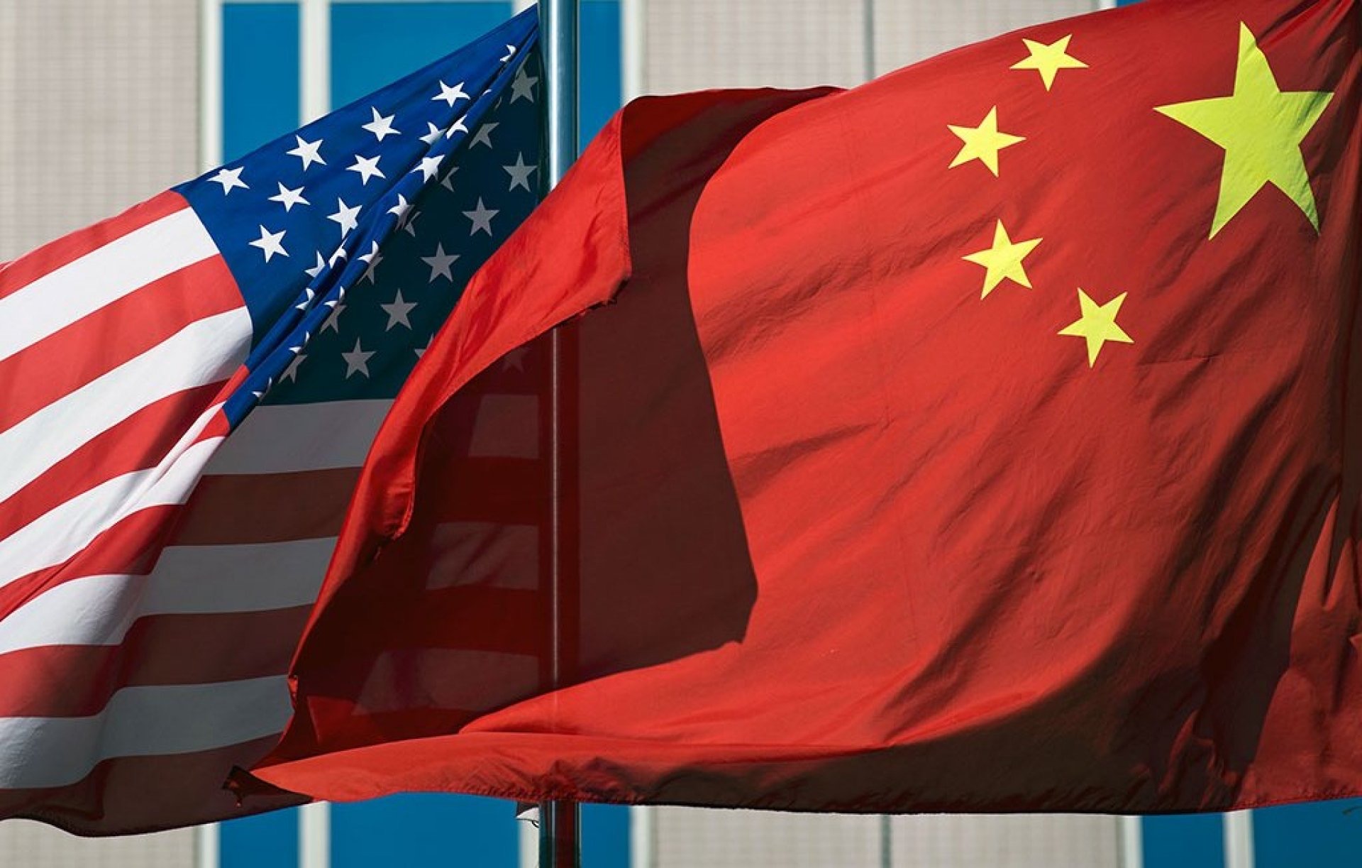 Китай - США: КНР не позволит вмешиваться в свои внутренние дела, включая вопрос Тайваня