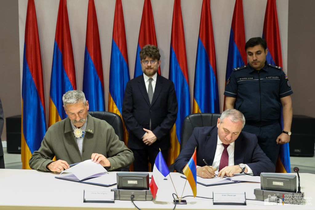 ՆԳ նախարարի տեղակալն ընդունել է Հայաստանում Ֆրանսիայի դեսպանին
