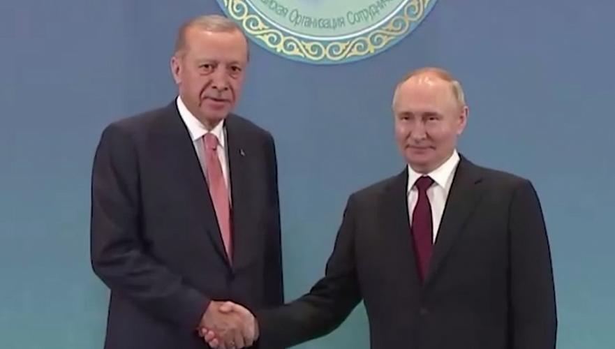 Путин и Эрдоган провели встречу в Астане
