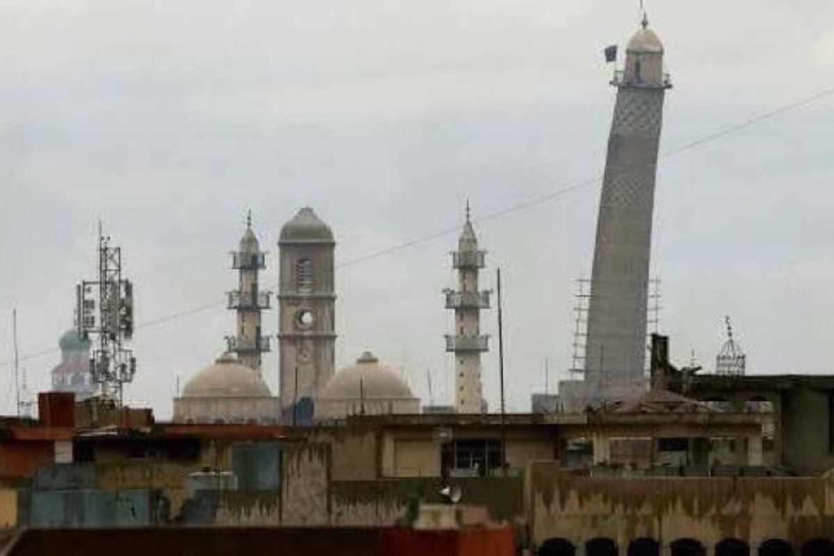 Взорвана мечеть в Мосуле: ИГ и США обвиняют друг друга