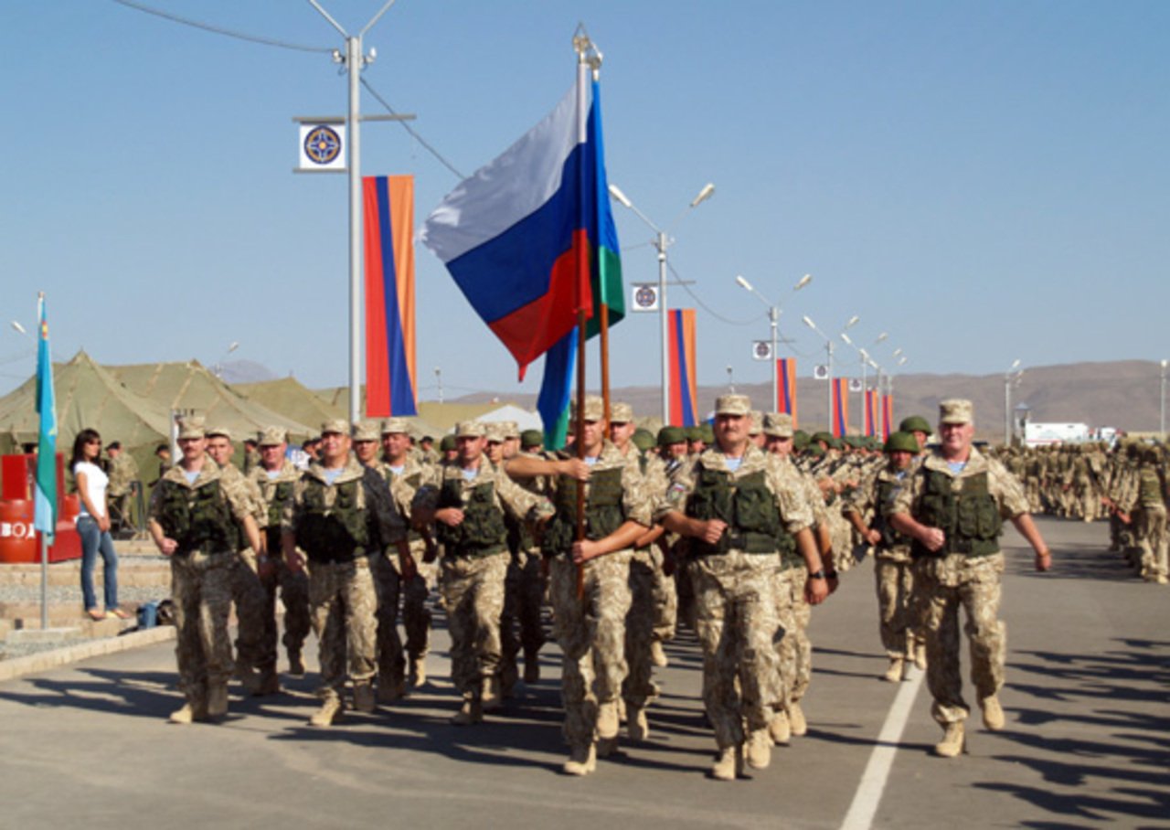 Военнослужащие Армении и России состязались в эстафете «Дружбы» на полигоне «Камхуд»