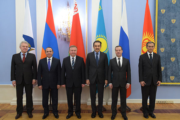 Киргизия надеется вступить в ЕАЭС до 9 мая 