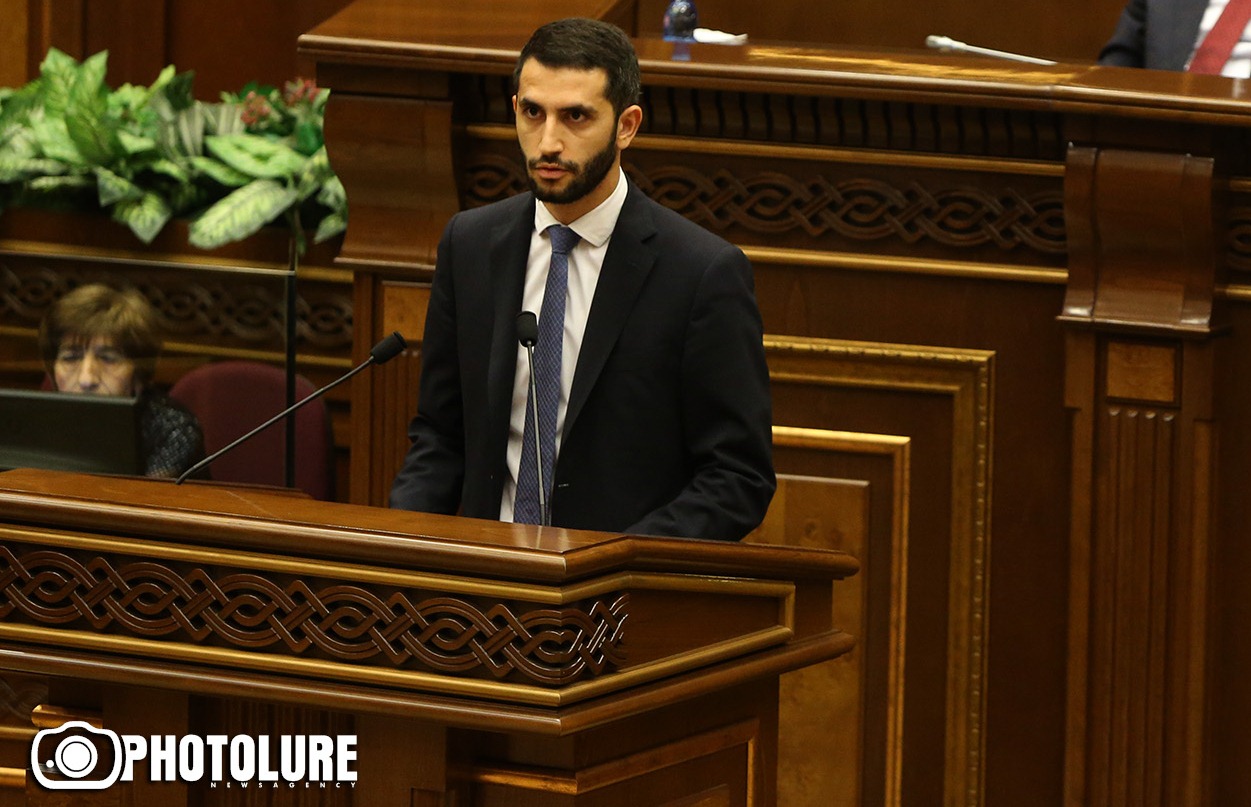 Резкого изменения во внешнеполитическом курсе Армении не будет - депутат