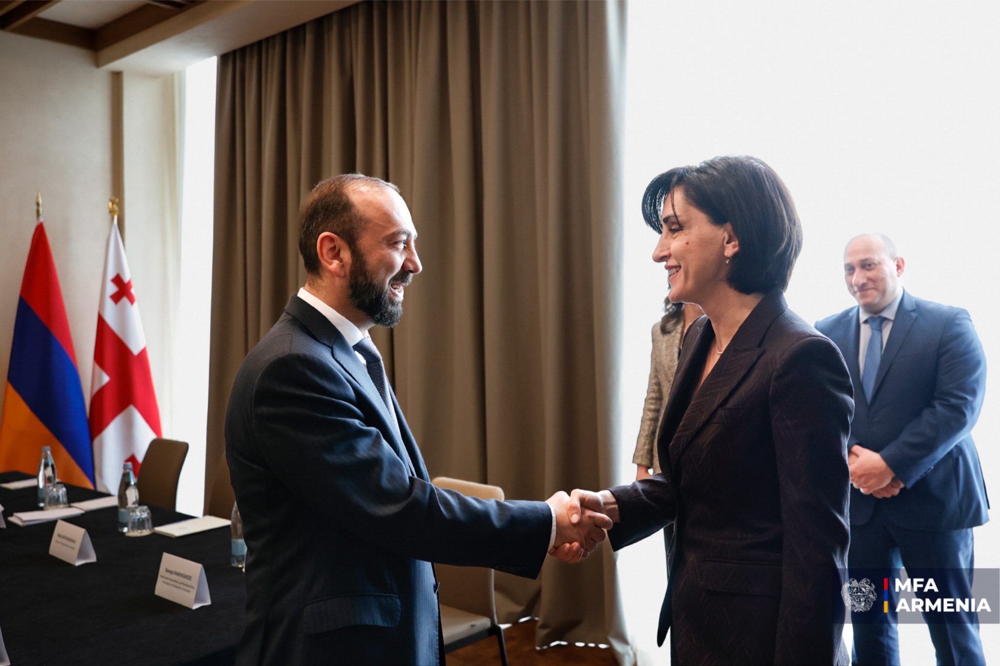 РА и Грузия усиливают координацию посольств для поддержки своих граждан на Ближнем Востоке