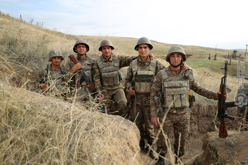 Погосян: Армия обороны Арцаха продолжает блестяще выполнять поставленную боевую задач