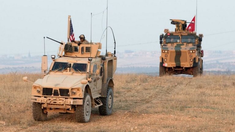 Турция и США проводят третье наземное патрулирование планируемой зоны безопасности в Сирии