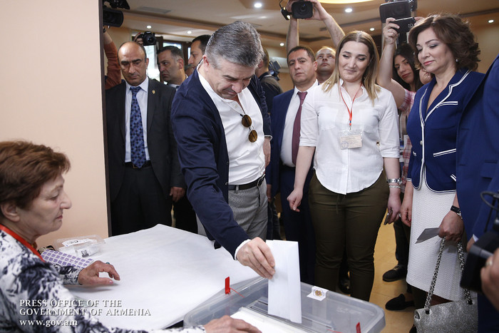«Будет видно в 2018 году»: Премьер-министр Армении о своем политическом будущем