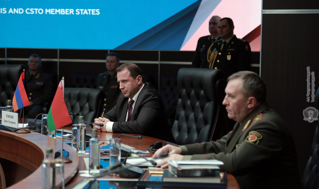 Тоноян принял участие в совместном заседании глав оборонных ведомств стран ШОС, СНГ и ОДКБ