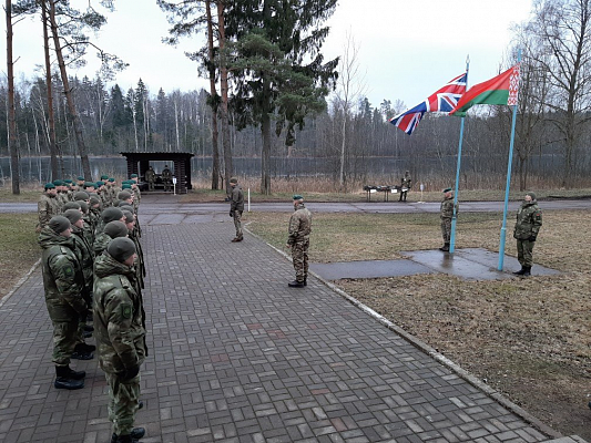 В Беларуси проходит совместная тренировка белорусских и британских военнослужащих