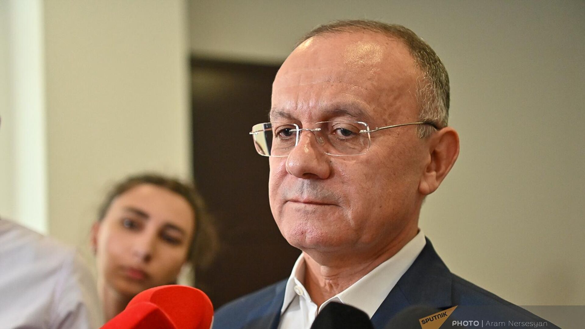 Экс-министр обороны Армении: доклад по Карабаху скрывают из-за договоренностей с Баку