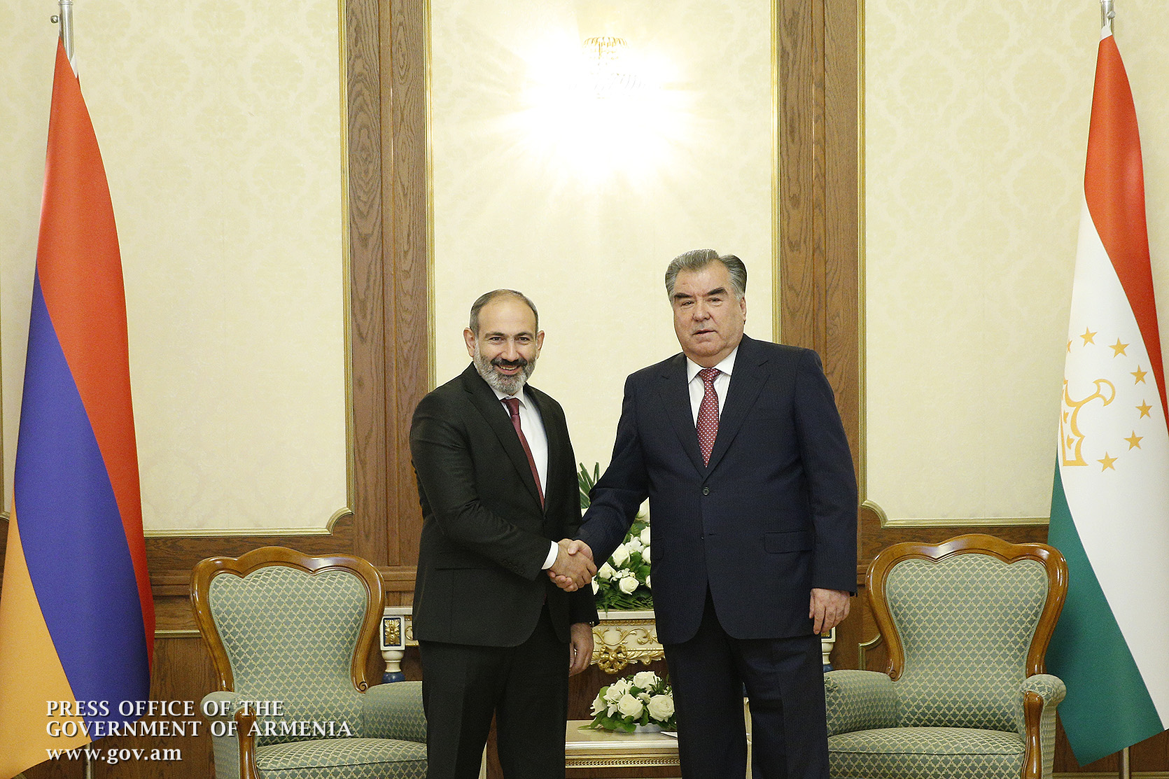 В Душанбе прошла встреча Никола Пашиняна и Эмомали Рахмона