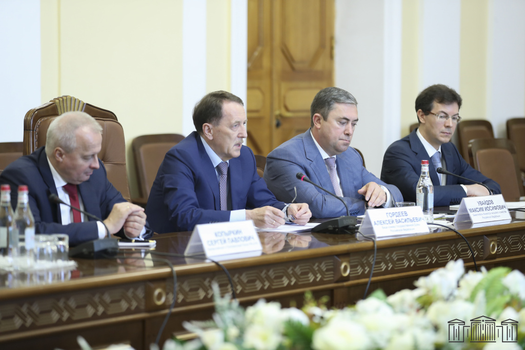 Стали известны подробности визита российской делегации в Армению 