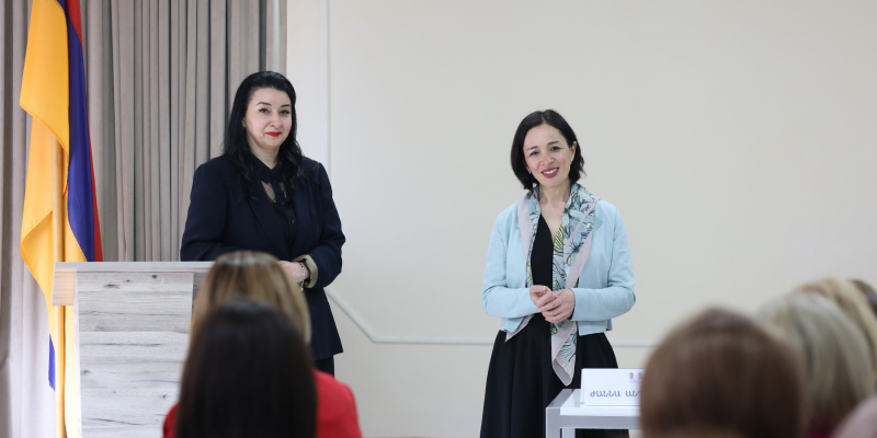 Ժաննա Անդրեասյանը հանդիպել է Երևանի հանրակրթական դպրոցների տնօրենների հետ