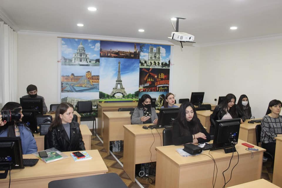Овладеть языком противника: в Степанакерте открылся первый центр азербайджановедения