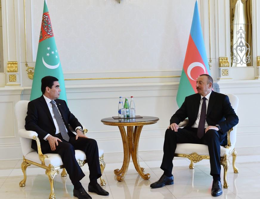 Алиев и Бердымухамедов договорились по транспортному коридору  «Лазурит»